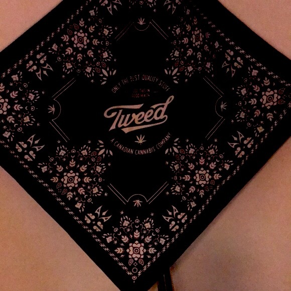 BANDANA from the week distillery called TWEED. - Picture 4 of 16